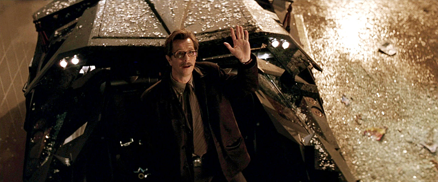 BATMAN BEGINS - Gary Oldman